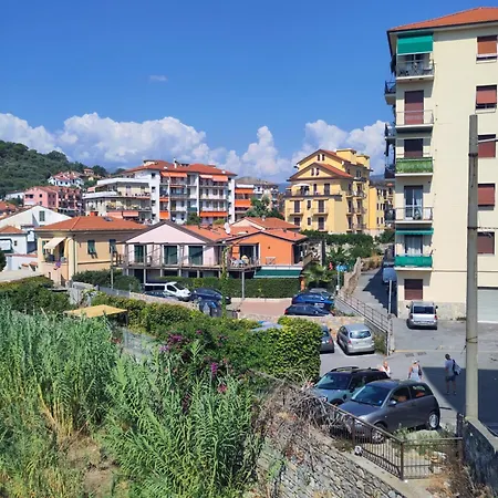 Con Terrazzo E Parcheggio Apartamento